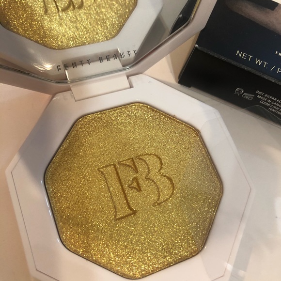 ‼️SOLD‼️ FENTY BEAUTY Trophy Wife highlighter - Picture 3 of 4